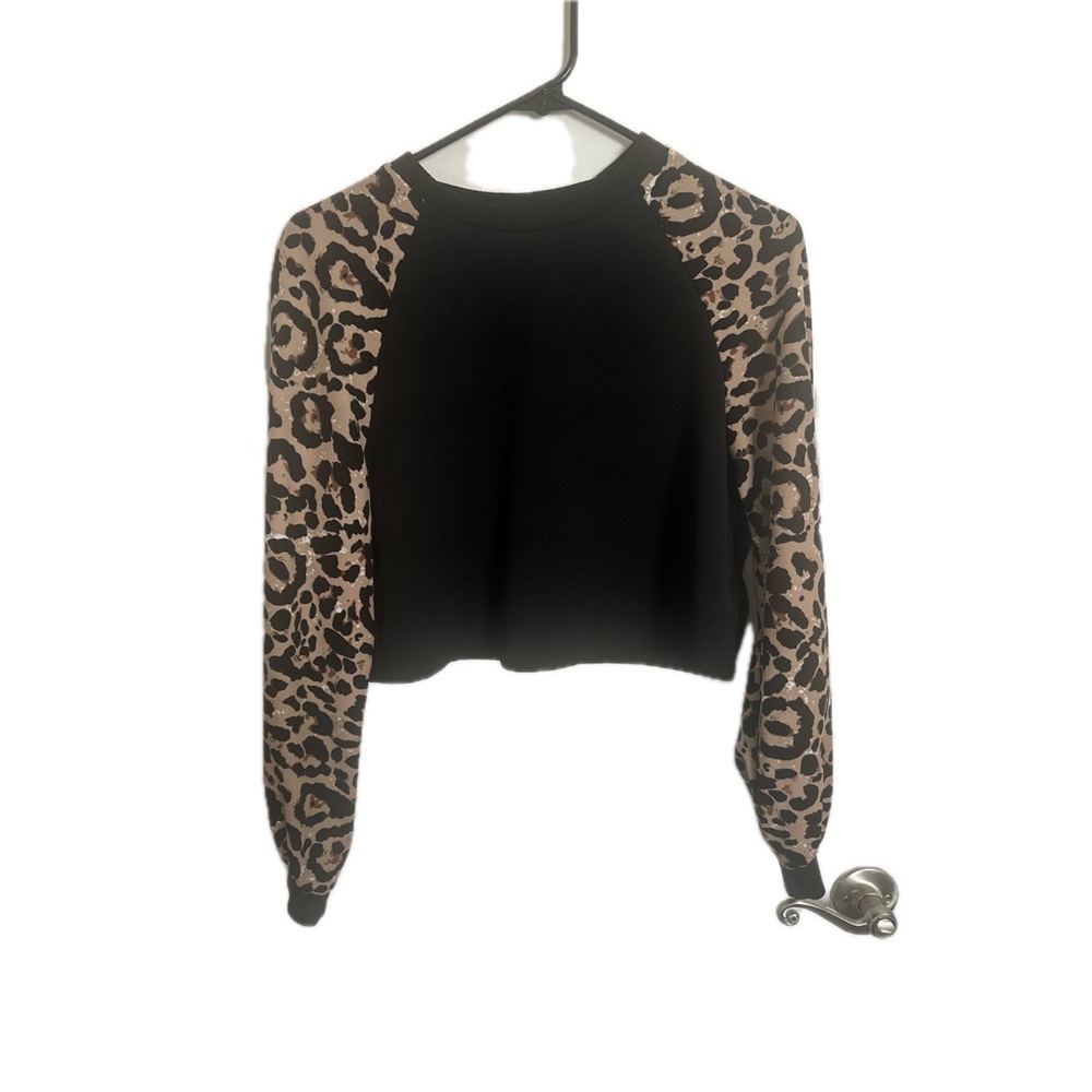 SHEIN Black and Tan Boxy Crop Sweatshirt